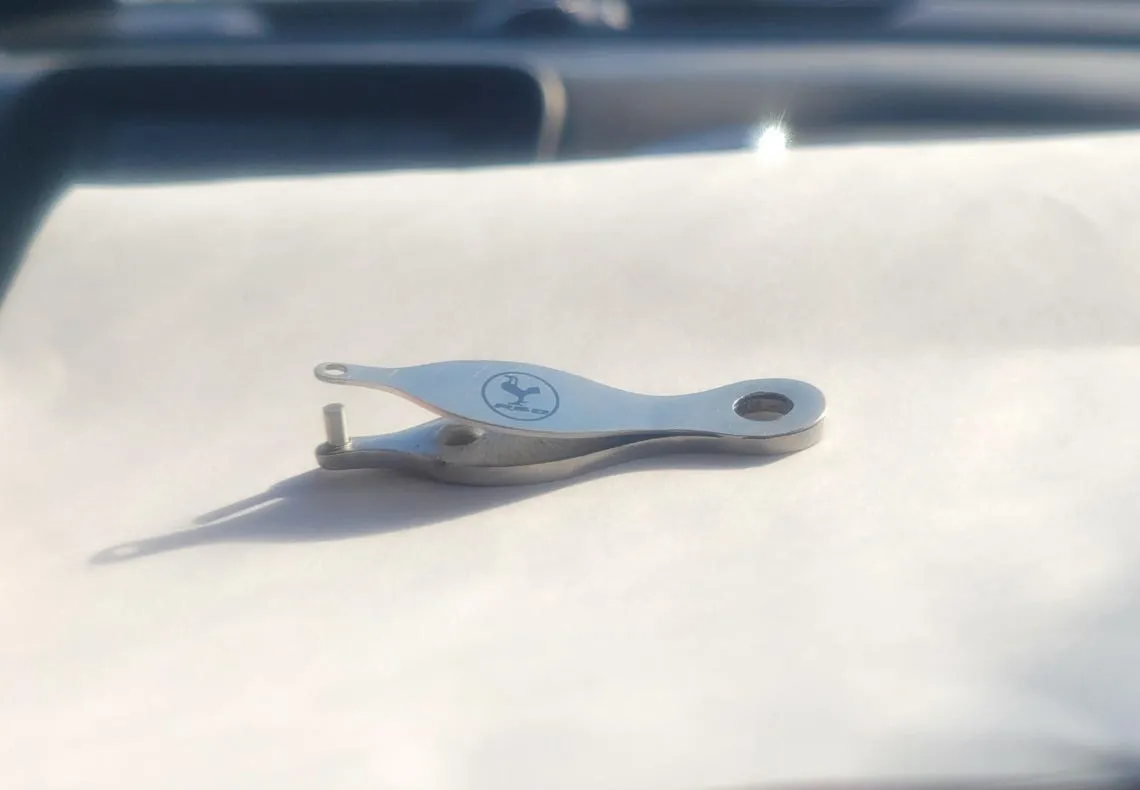 Marca Pollitos/ Chick Toe Punch - Image 4